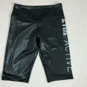 ZYIA Shimmering Black Active Shorts size L